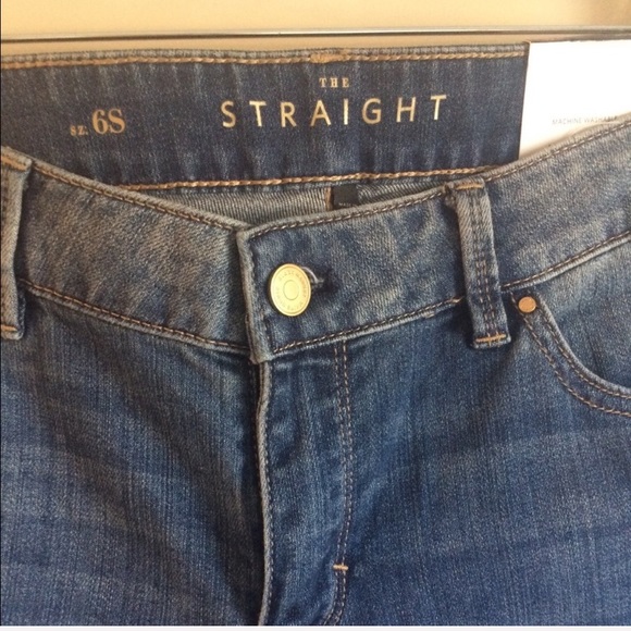 NWT WHBM Cropped Ankle Straight Jean - Picture 5 of 8